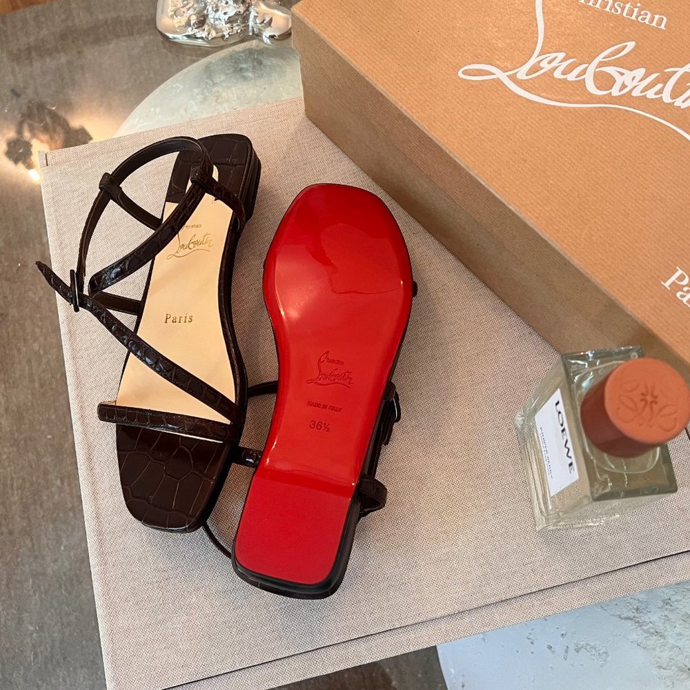 Christian Louboutin SELIMA FLAT LEATHER SANDAL - CROC BROWN